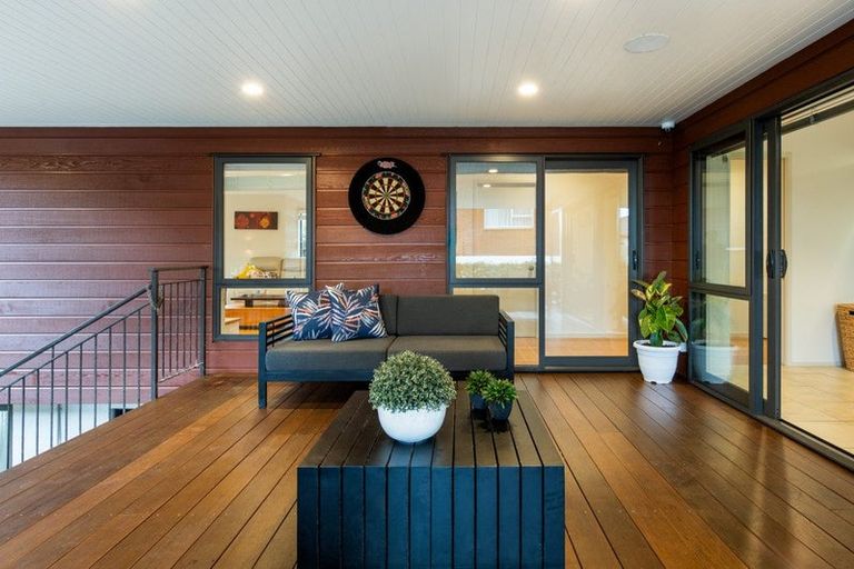 Photo of property in 10 Kowhai Road, Campbells Bay, Auckland, 0630