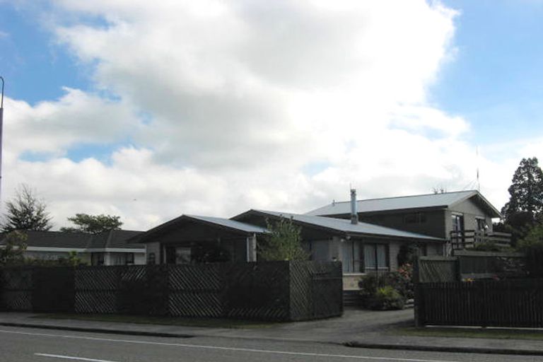 Photo of property in 21 Point Bush Road, Waimate, 7924