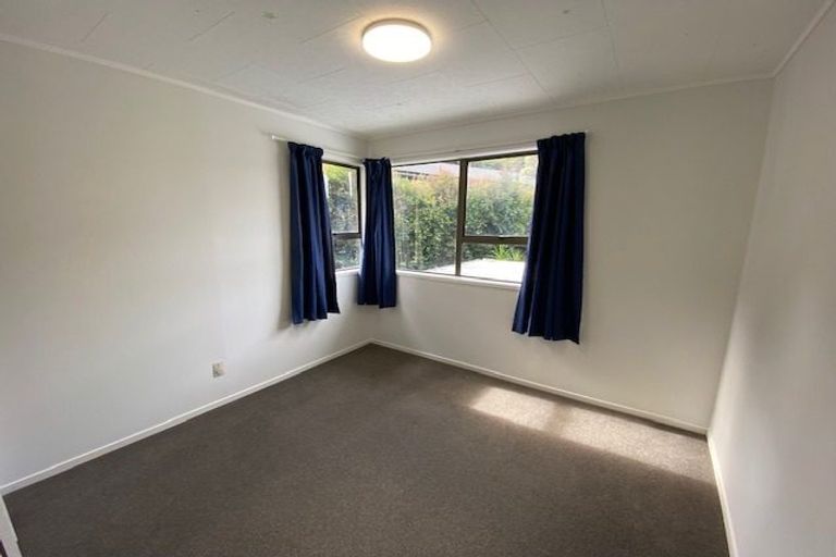 Photo of property in 15 Cottam Grove, Northcross, Auckland, 0632