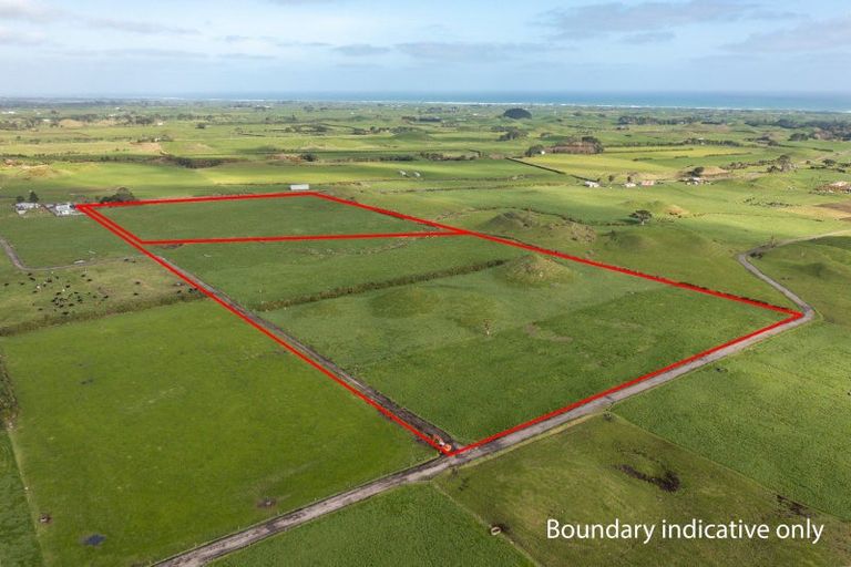 Photo of property in 22 Pungarehu Road, Pungarehu, 4685