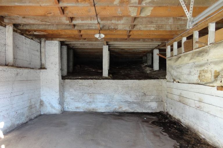 Photo of property in 142 Main South Road, Green Island, Dunedin, 9018