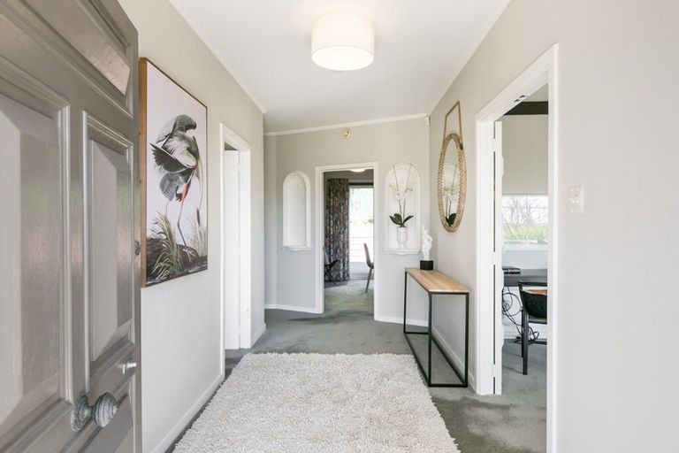 Photo of property in 40 Tauroa Road, Havelock North, 4130