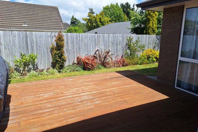 Photo of property in 18 Poulson Grove, Trentham, Upper Hutt, 5018