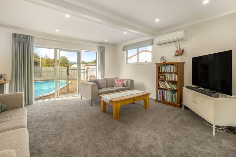 Photo of property in 14 Walton Road, Paraparaumu Beach, Paraparaumu, 5032