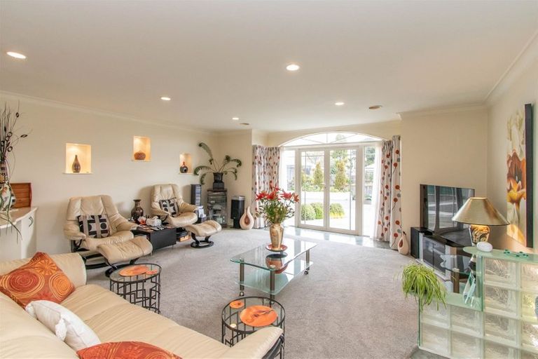 Photo of property in 3c Hinau Street, Inglewood, 4330