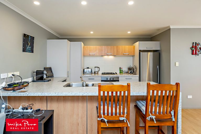 Photo of property in 47 Bruce Pulman Drive, Takanini, 2112