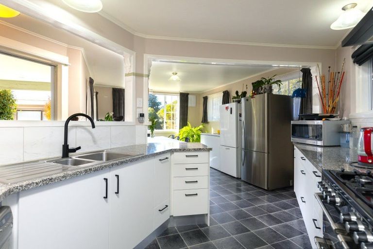 Photo of property in 48 Beach Road, Waikawa, Picton, 7220