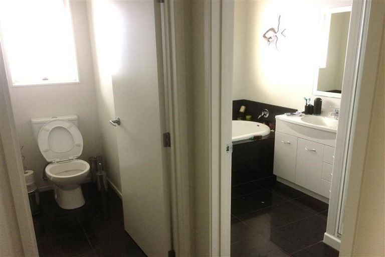 Photo of property in 74c Karamea Street, Whalers Gate, New Plymouth, 4310