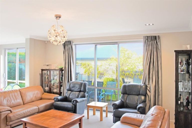 Photo of property in 46 East Ellington Drive, Mairehau, Christchurch, 8052