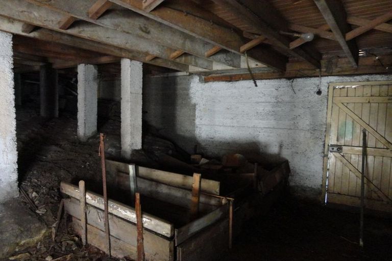 Photo of property in 142 Main South Road, Green Island, Dunedin, 9018