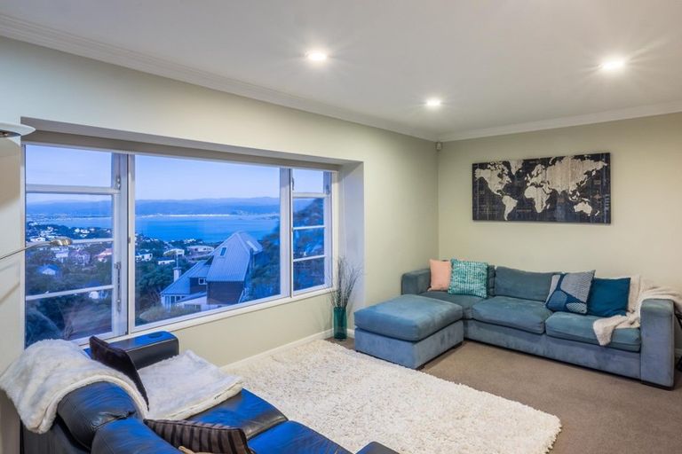 Photo of property in 90 Nicholson Road, Khandallah, Wellington, 6035