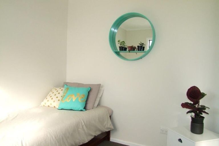 Photo of property in 30 Burns Street, Milton, 9220