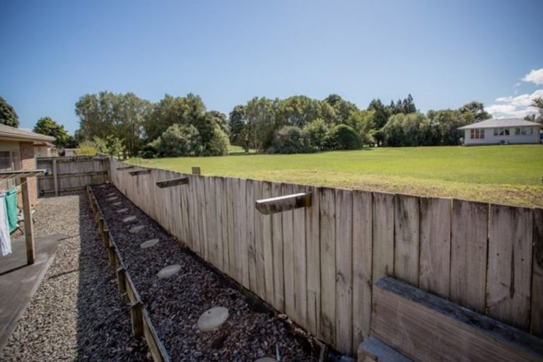 Photo of property in 6 Cabernet Close, Paraparaumu, 5032