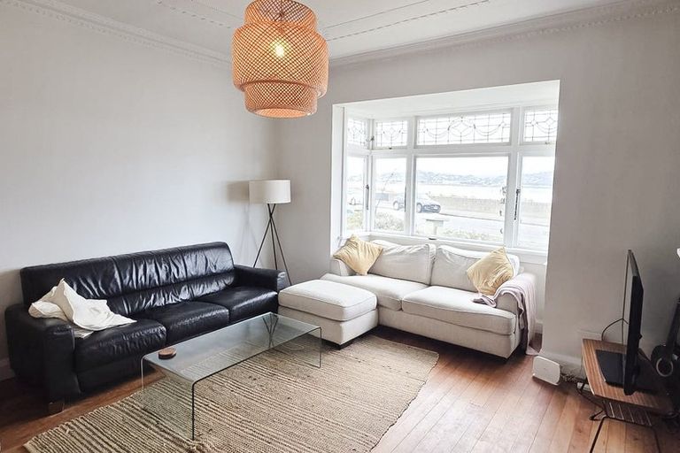 Photo of property in 238 Queens Drive, Lyall Bay, Wellington, 6022