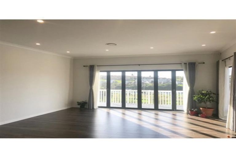 Photo of property in 2 Resolution Drive, Gulf Harbour, Whangaparaoa, 0930