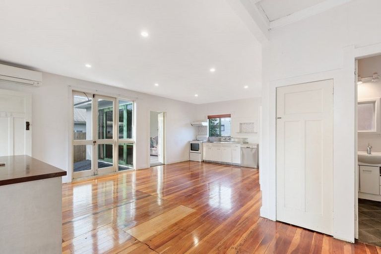 Photo of property in 121a Forest Lake Road, Forest Lake, Hamilton, 3200