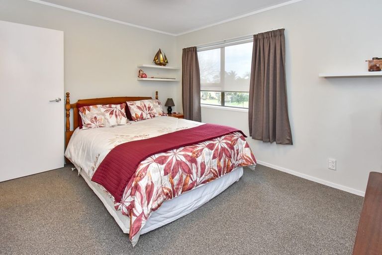 Photo of property in 78 Carnoustie Drive, Wattle Downs, Auckland, 2103