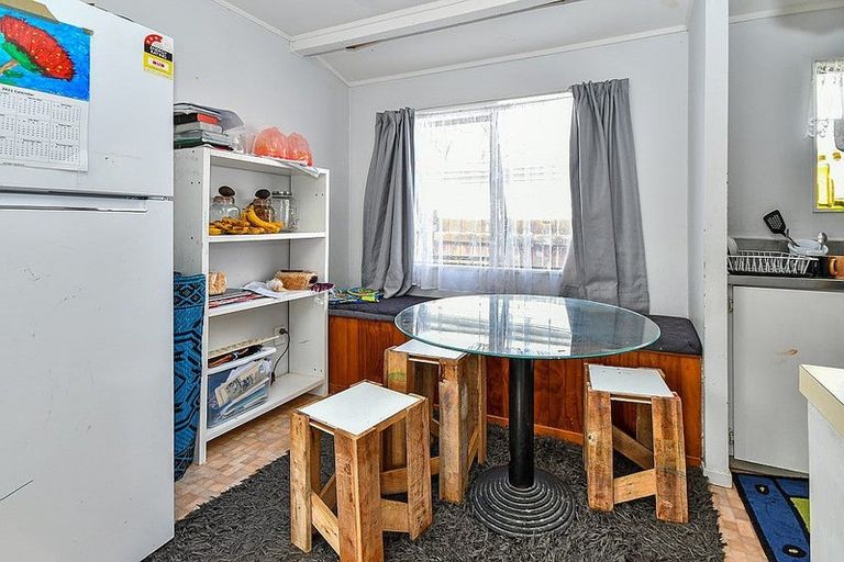 Photo of property in 2/12 Olive Crescent, Papatoetoe, Auckland, 2025