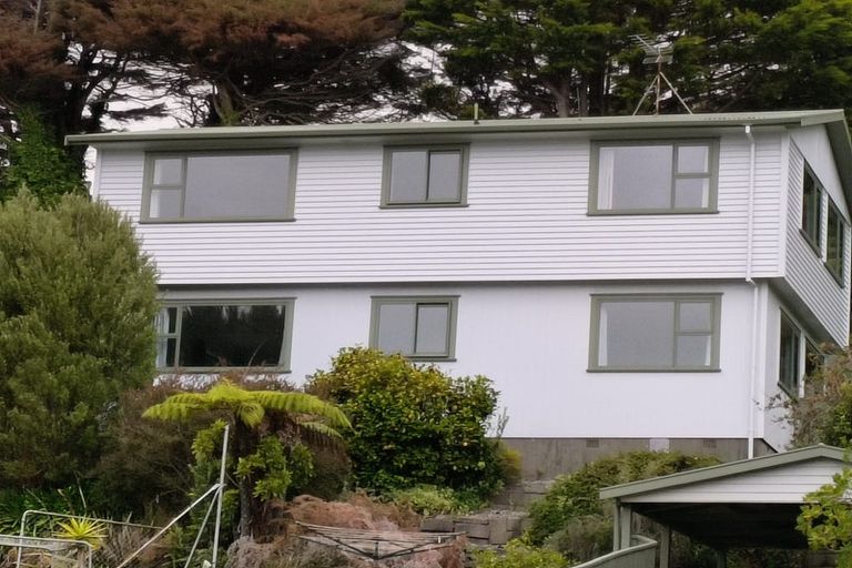 Photo of property in 1a Sunrise Boulevard, Tawa, Wellington, 5028