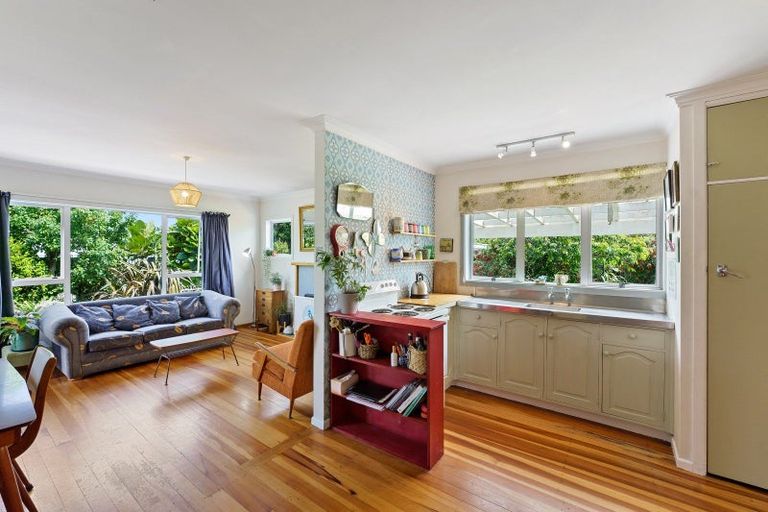 Photo of property in 32 Kiharoa Street, Otaki Beach, Otaki, 5512