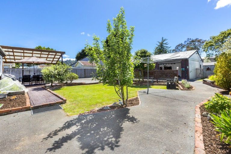 Photo of property in 11 Benzie Avenue, Wallaceville, Upper Hutt, 5018