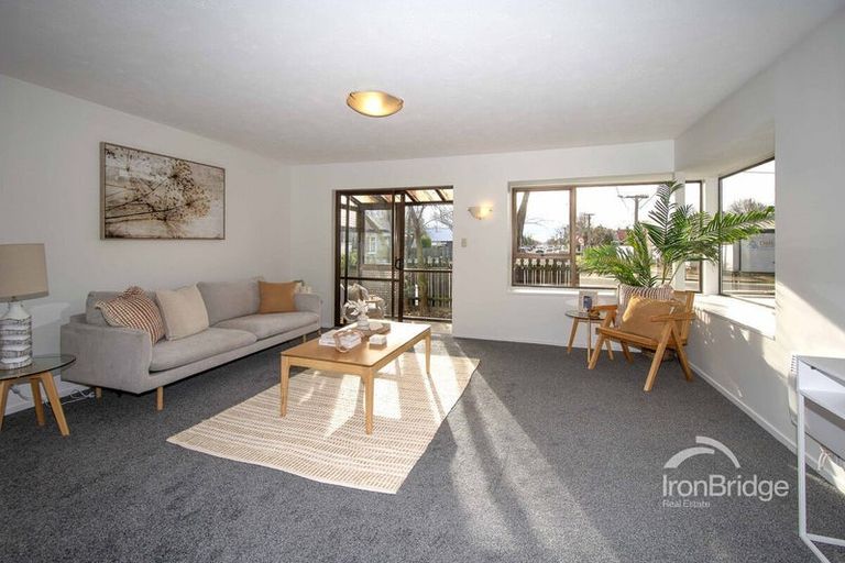 Photo of property in 1/92 North Avon Road, Richmond, Christchurch, 8013