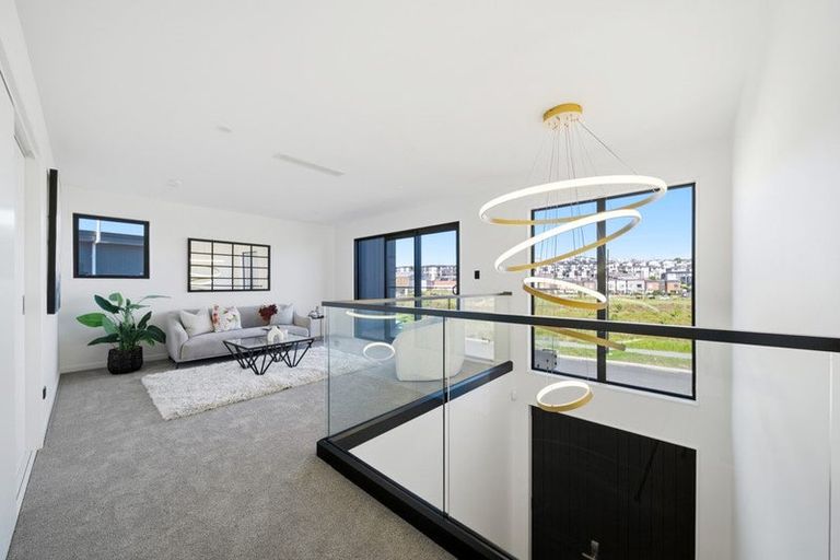 Photo of property in 24 Streamview Way, Long Bay, Auckland, 0630