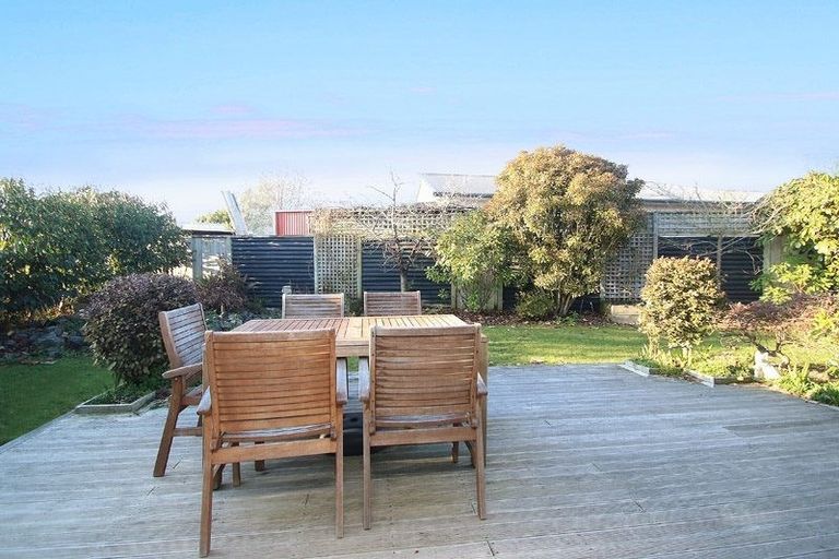 Photo of property in 14 Brompton Close, Richmond Heights, Taupo, 3330