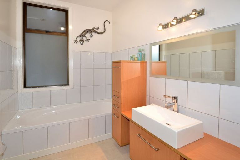 Photo of property in 28 Stirling Street, Andersons Bay, Dunedin, 9013