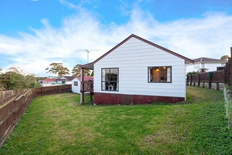 Photo of property in 60 West Harbour Drive, West Harbour, Auckland, 0618