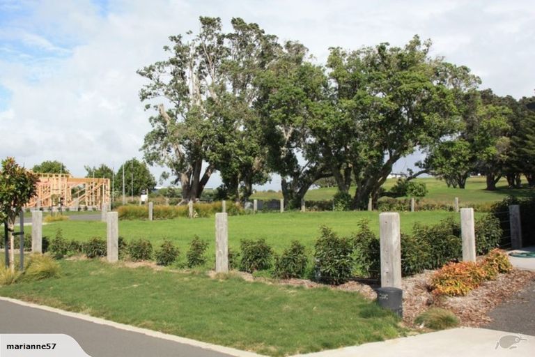 Photo of property in 11 Kotare Drive, Waiwhakaiho, New Plymouth, 4312