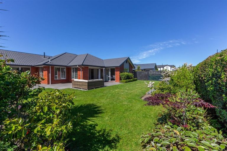 Photo of property in 2 Levinge Lane, Hillmorton, Christchurch, 8024