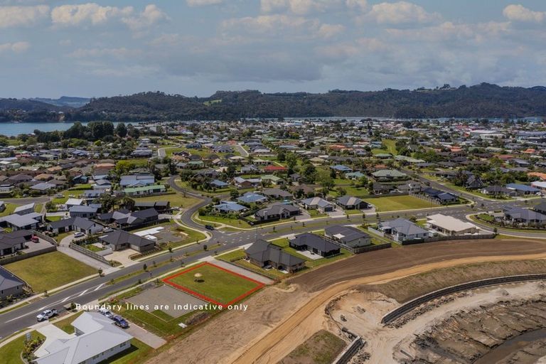 Photo of property in 121 Kupe Drive, Whitianga, 3510