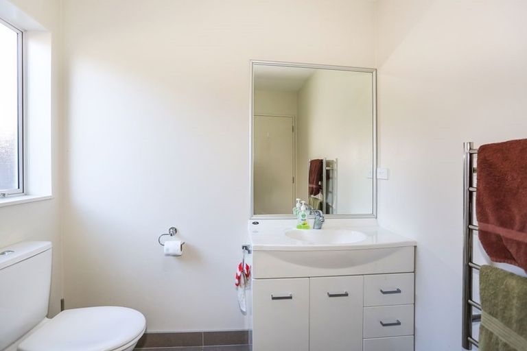 Photo of property in 122 Popokatea Drive, Takanini, 2112