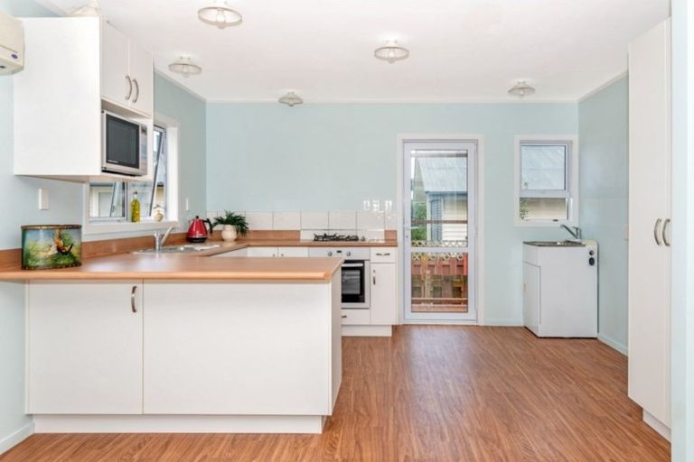 Photo of property in 8 Toru Street, Makaraka, Gisborne, 4010