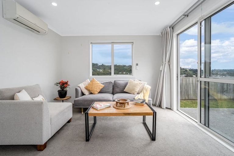 Photo of property in 190 Navigation Drive, Whitby, Porirua, 5024