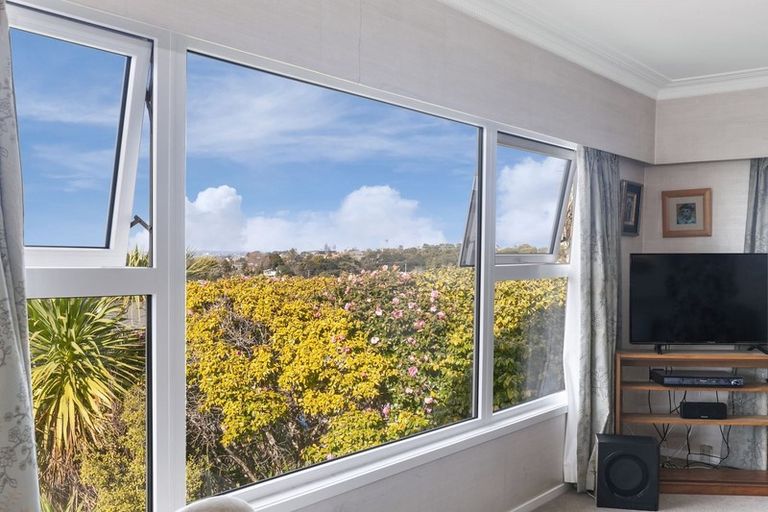 Photo of property in 8 Cashmere Place, Glenfield, Auckland, 0629