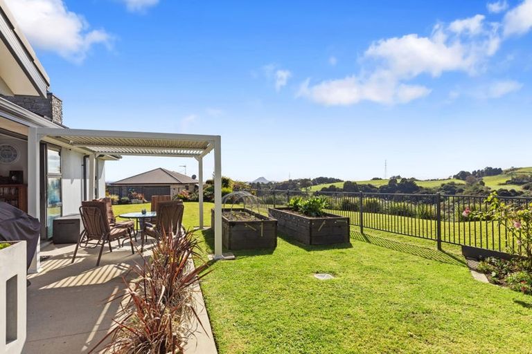 Photo of property in 32 Riddington Rise, Ohauiti, Tauranga, 3112