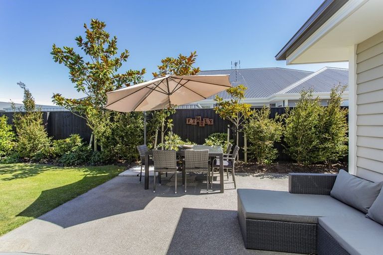 Photo of property in 1 Chestnut Place, Rangiora, 7400