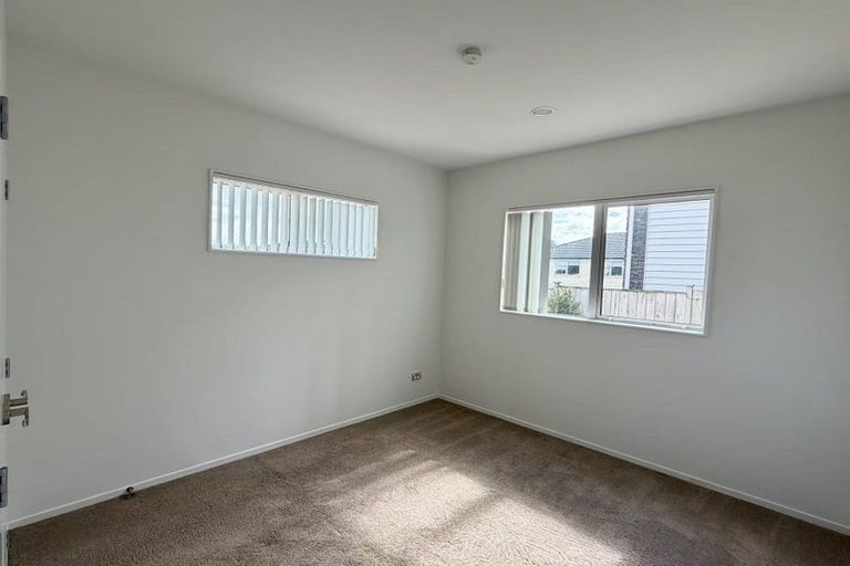 Photo of property in 150 Smales Road, East Tamaki, Auckland, 2013