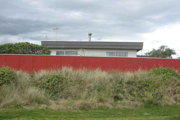 Photo of property in 2b Kent Avenue, Waitarere Beach, Levin, 5510