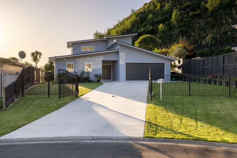Photo of property in 5 Furl Close, Pyes Pa, Tauranga, 3112