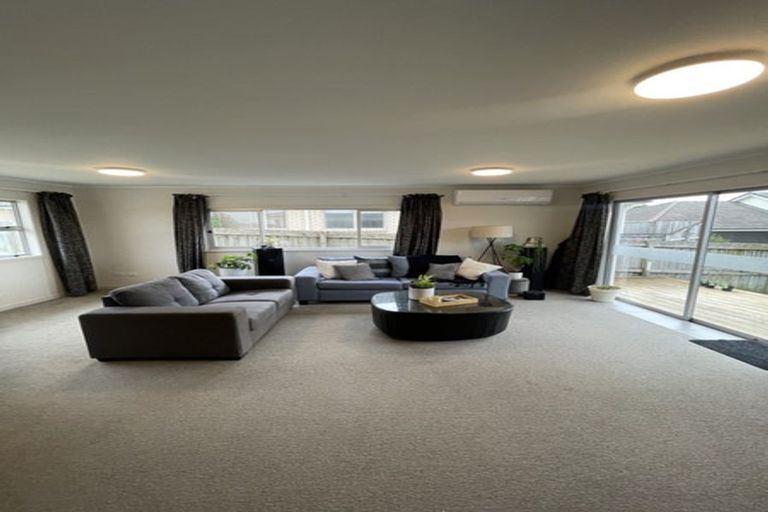 Photo of property in 22c Vincent Street, Howick, Auckland, 2014