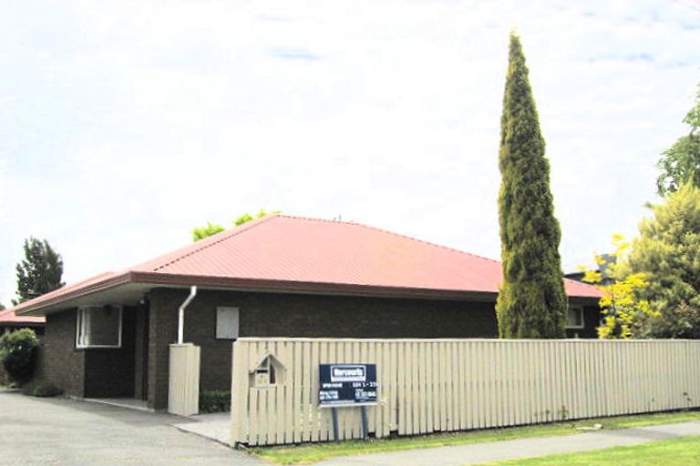 Photo of property in 2/395 Ilam Road, Bryndwr, Christchurch, 8053