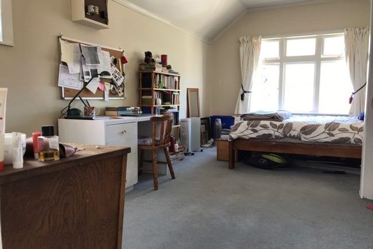 Photo of property in 4 Tutchen Avenue, Mount Victoria, Wellington, 6011