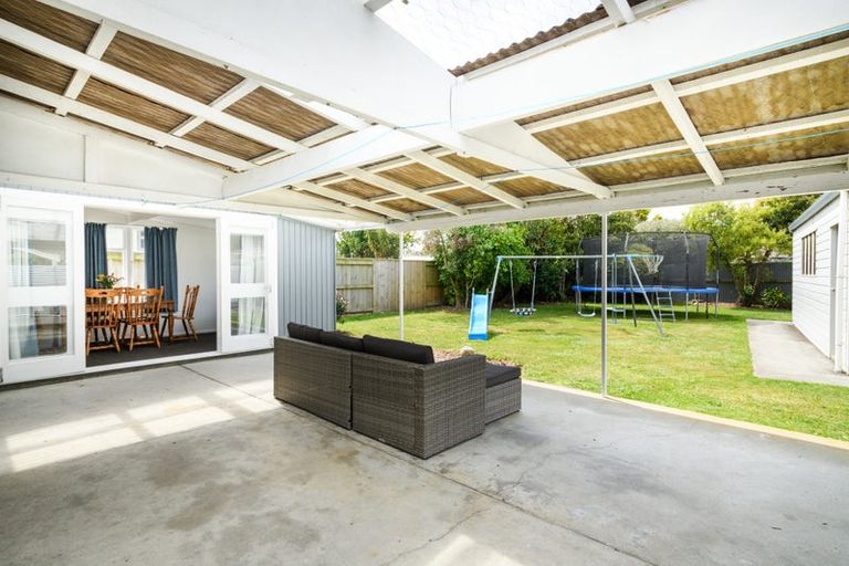 Photo of property in 126 Ruamahanga Crescent, Terrace End, Palmerston North, 4410
