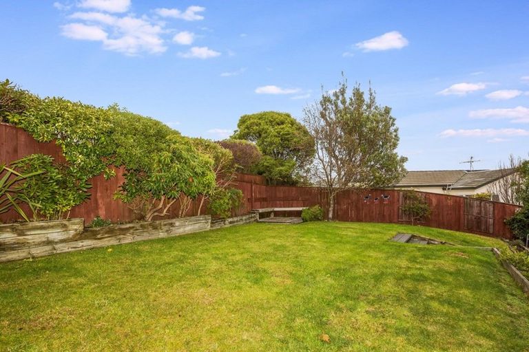 Photo of property in 2 Portage Place, Whitby, Porirua, 5024