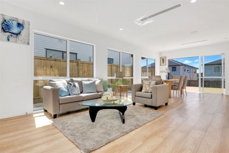 Photo of property in 76 Ksenia Drive, Flat Bush, Auckland, 2019