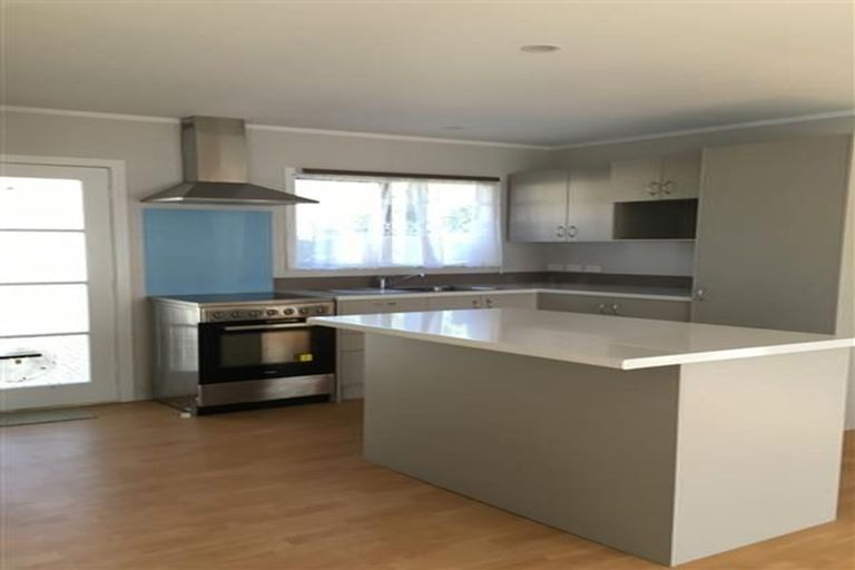 Photo of property in 4 Mildmay Road, Henderson, Auckland, 0610