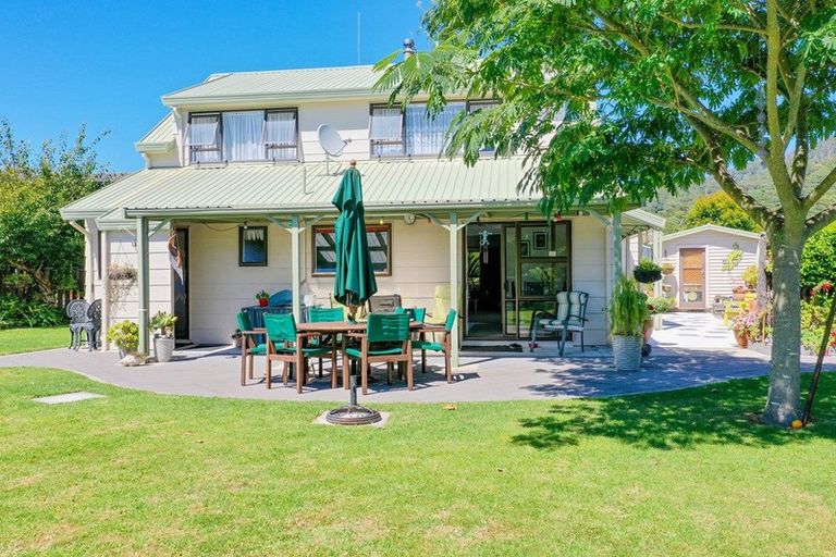 Photo of property in 24 Nesbitt Street, Matata, Whakatane, 3194